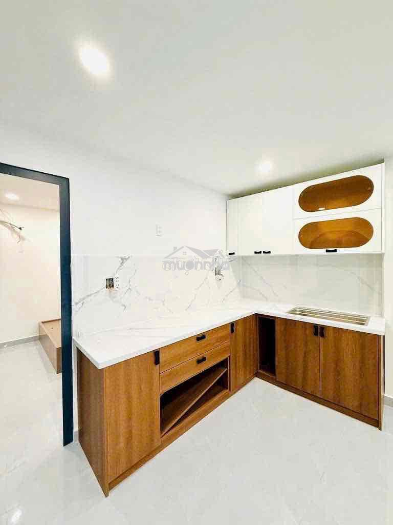 Nhà đẹp q4 full nội thất dt 4,3*14 giá 12tr - 4