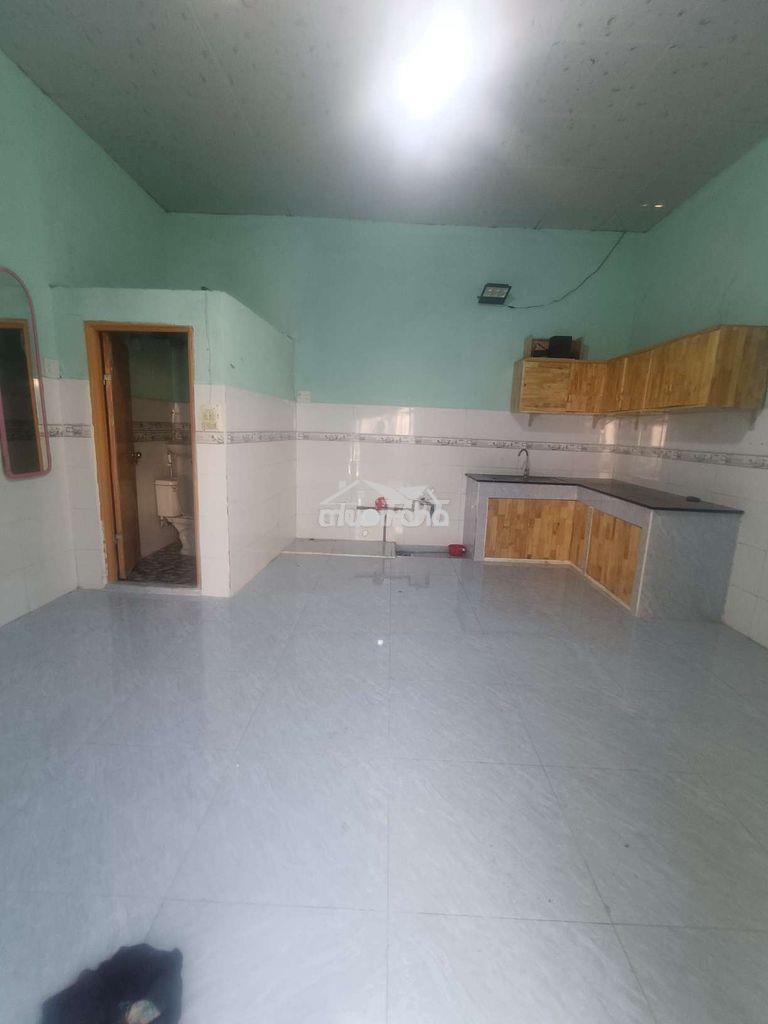 Nhà thuê 4,5*9 cấp 4 đường 6a . ấp 6 vĩnh lộc b bình chánh