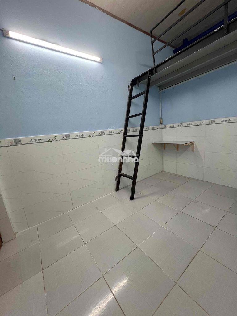 Phòng trọ dưới  trệt âu cơ 18m2 - 2