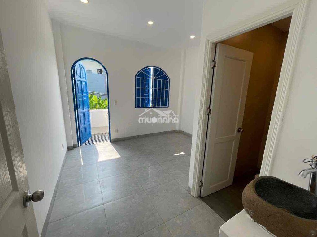 Gằn vinhomes q9 - nhà mới tinh - 4pn 5wc- đường đậu oto - 4