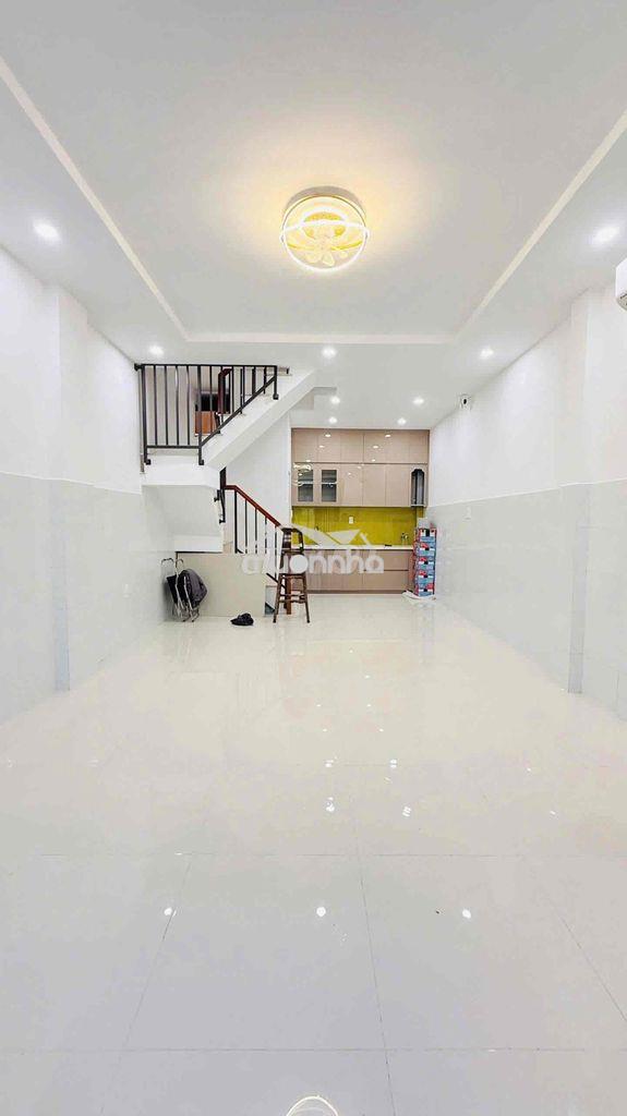 Nhà mới 4x9m 1 trệt 1 lầu 2pn 2wc hẻm hoà bình - tân phú