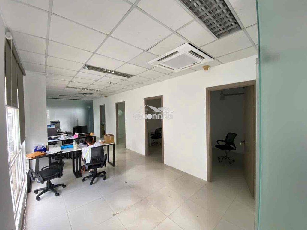 Cho thuê vp d5 bình thạnh, 80m2 fitout sẵn, có sân đậu xe hơi - 2