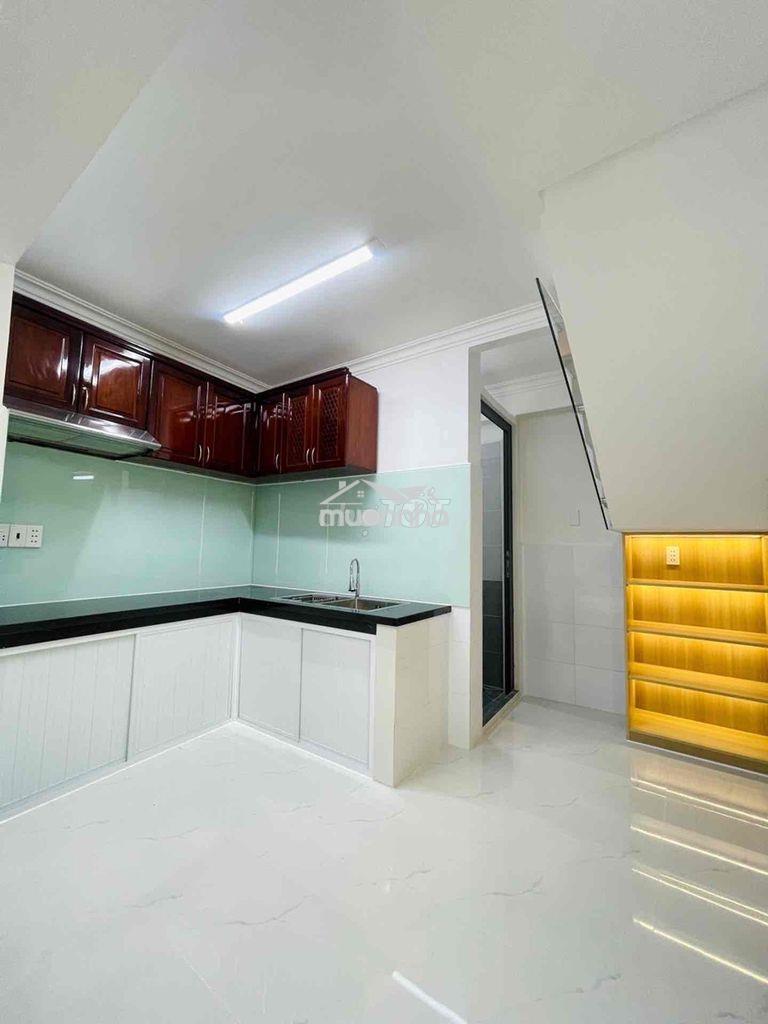Nhà phan văn trị p11 bình thạnh 4 tầng nở hậu gần mt 5.45 tỷ tl - 3
