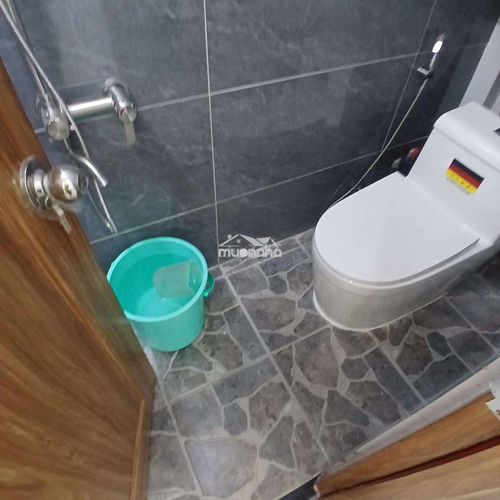 4 tỷ 350  thương lượng, nhà 3 tầng, mặt tiền kinh doanh, 4 phòng ngủ - 4