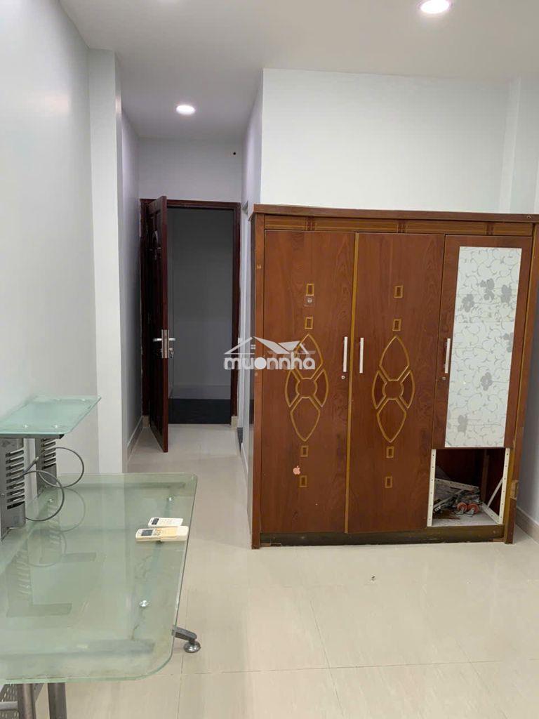 Nhà nguyên căn 4 tầng đúc ngay trung tâm quận 1  - 4