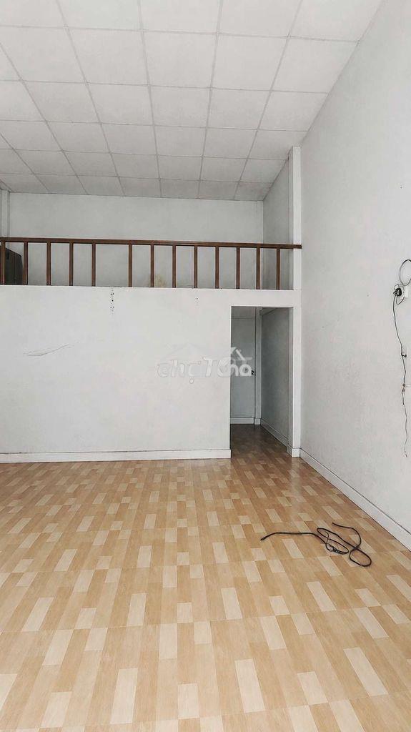 Nhà sân rộng riêng biệt - 2