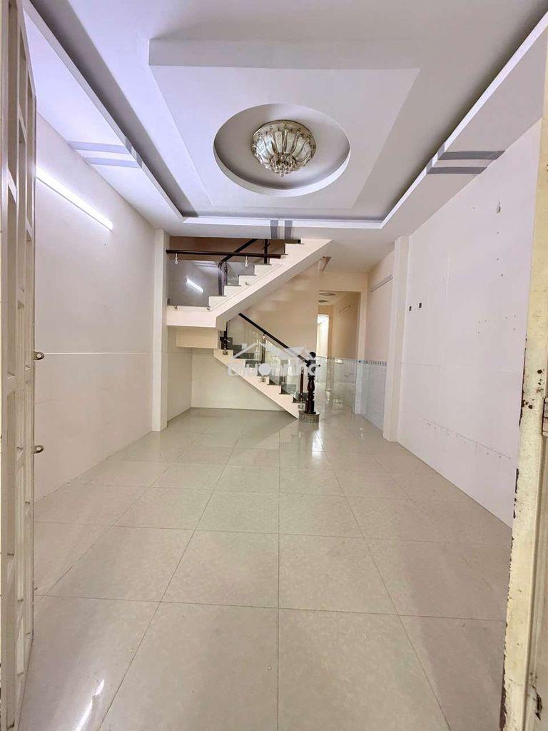 Nhà lầu 3 pn sân xe hơi giáp tô ký - 3