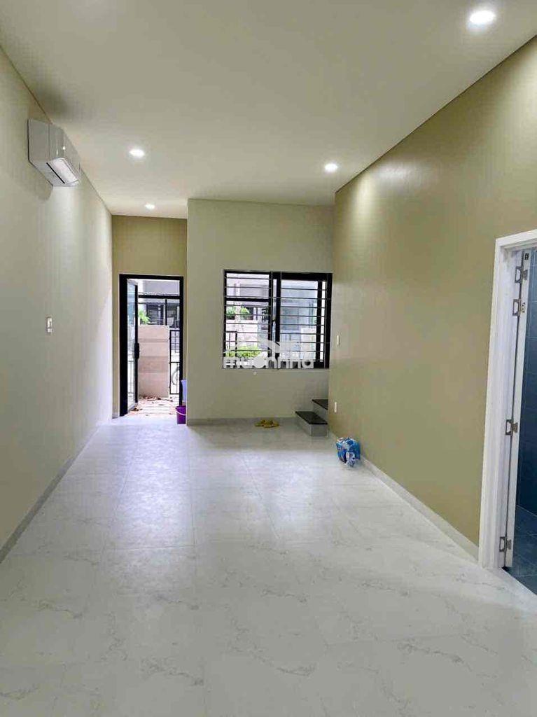 Nhà 2 lầu 1 trệt gần ngã tư bình chuẩn,có nội thất,sân xe hơi - 4