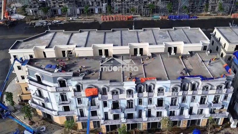 Nhà 4 tầng – 4 phòng ngủ – đường trước nhà rộng 13m