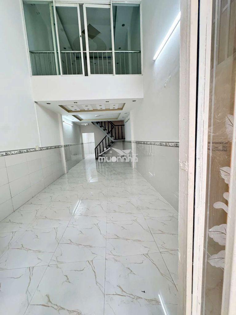Cho thuê nhà nguyên căn hẻm đoàn văn bơ, gần cầu camelt