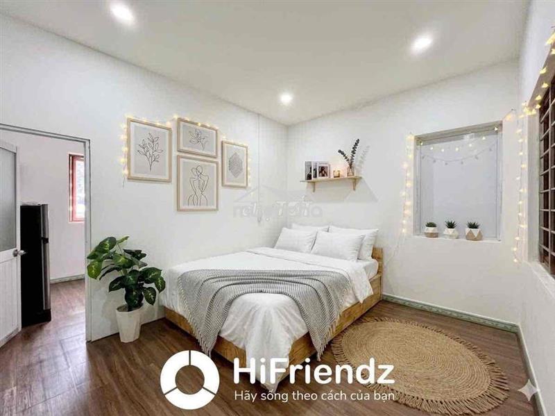 Phòng 40m2 - 1 phòng ngủ tách bếp thoáng mặt tiền hùng vương quận 5