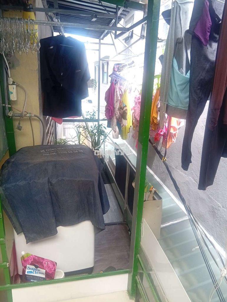 Cho nữ thuê phòng trên gác nội thất cơ bản  - 3
