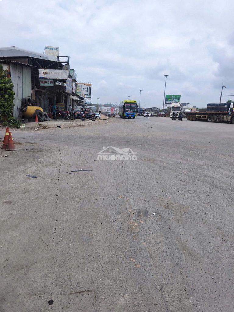 Gấp bán nhà đẹp đông hòa, 4pn, ô tô vào nhà, gần vành đai 3, còn tl - 4