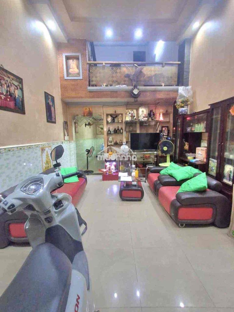 Nhà đẹp 3 tầng — gần lê cảnh tuân phú thọ hoà nguyễn sơn 80m2 • 4x20
