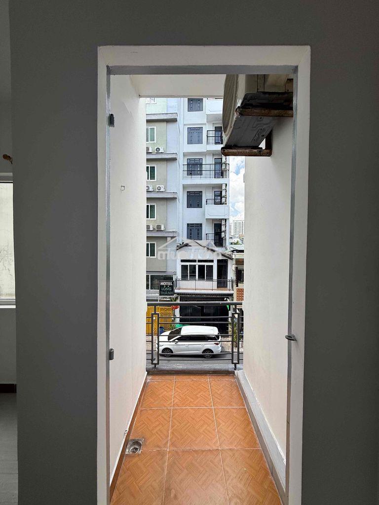 1 phòng ngủ 🍓( mới - ban công ) ngay sân bay  rộng 45m2, bếp rộng - 4
