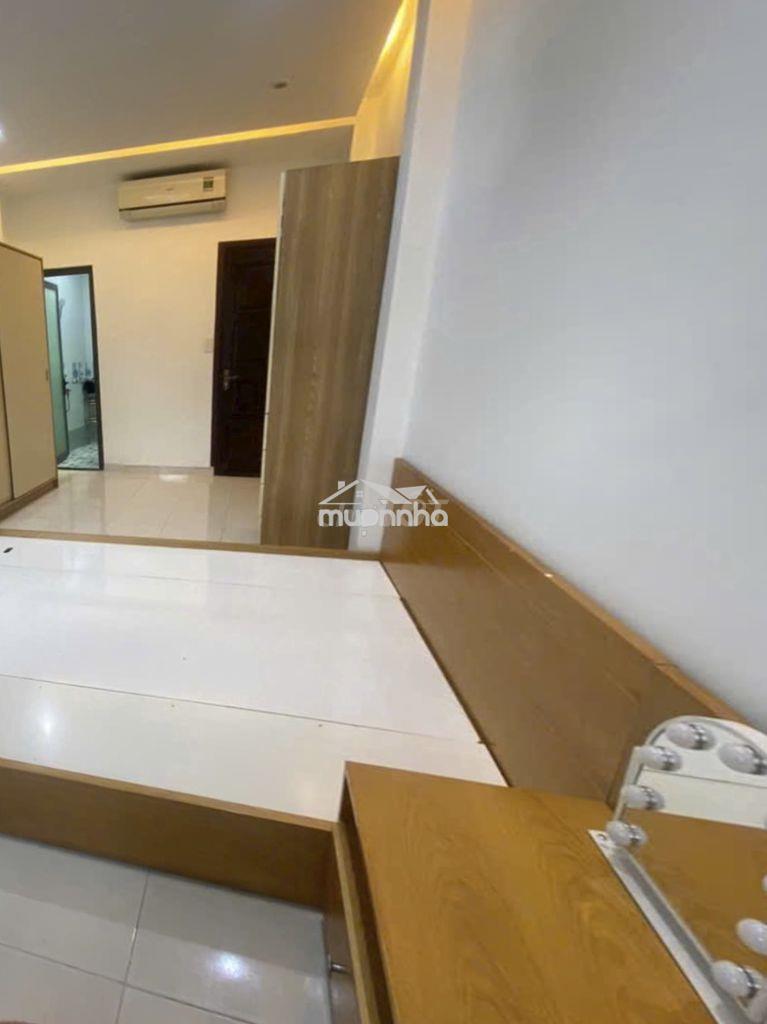 Cho thuê nguyên tầng p hoà hưng q10 có sân thượng