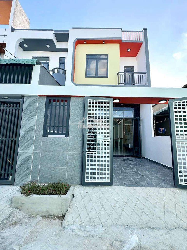 Bán nhà trệt lầu 90m2 phường bình chuẩn 
