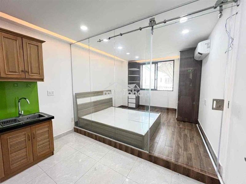 Siêu phẩm 1pn tách bếp cửa sổ nhà siêu đẹp thang máy hầm xe chỉ 6tr5