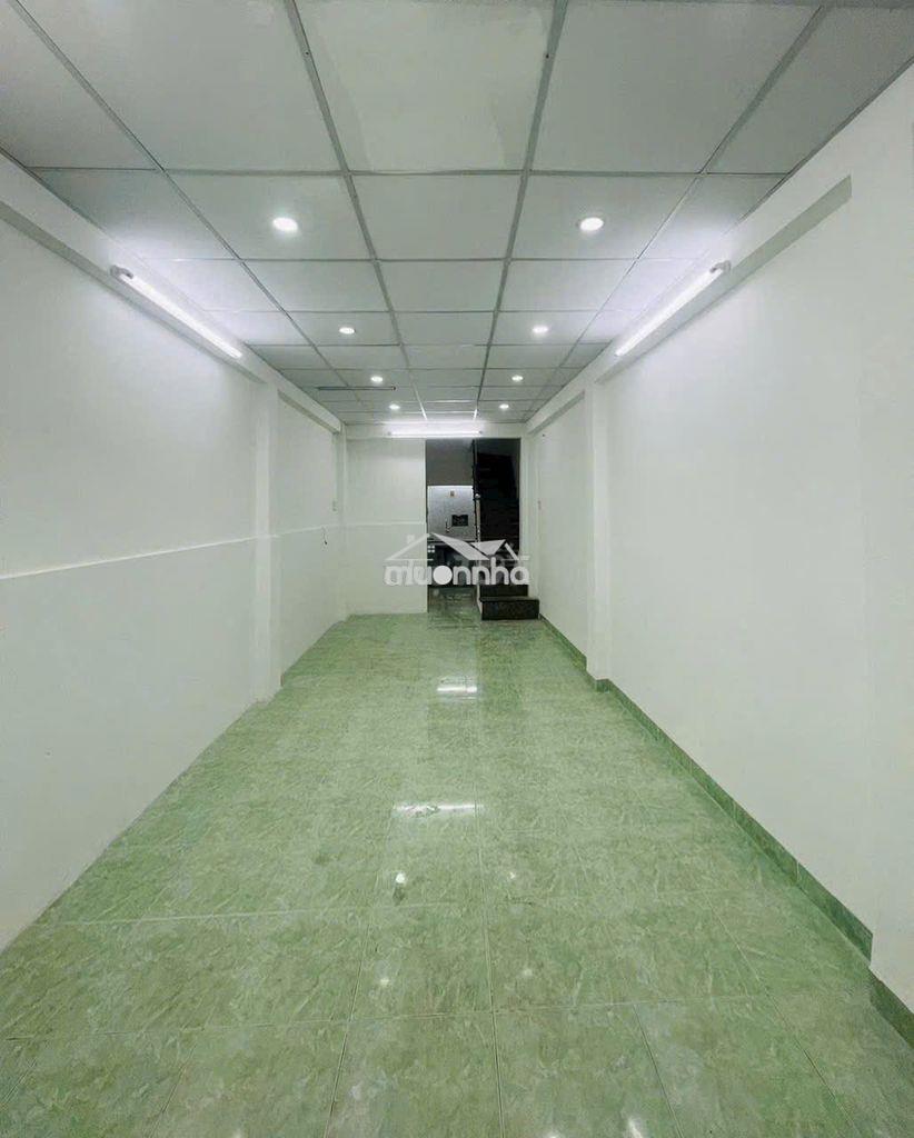 Thuê nc lê văn sỹ  4m cách đg chính 15m,q3 ,kd,vp,thời trang sầm uất - 2