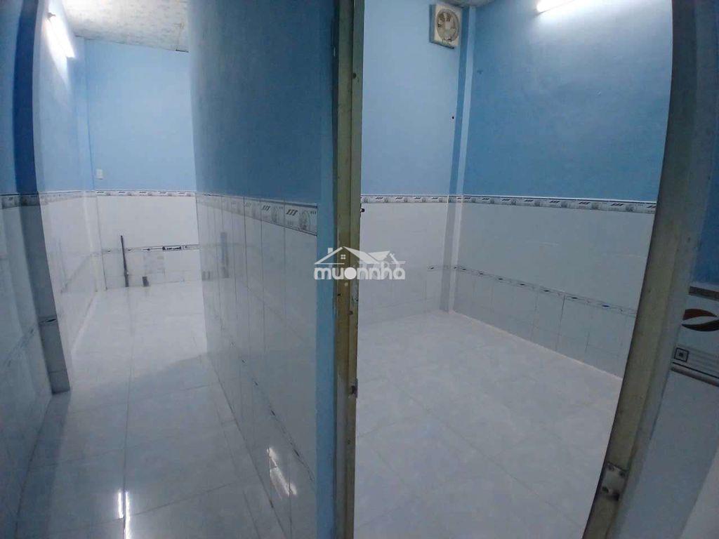 Nhà cấp 4 mới tinh, triệt, 1pn,1wc có thể tự ngăn thanh 2 pn, gần cpm - 3