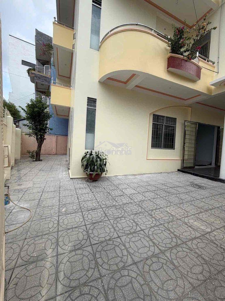 Biệt thự 600m2 kdc số 9 30/4 - 4