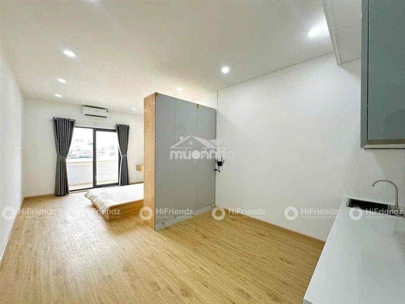 Căn hộ ban công 40m2 - ngay etown cộng hoà , giáp q10,q11
