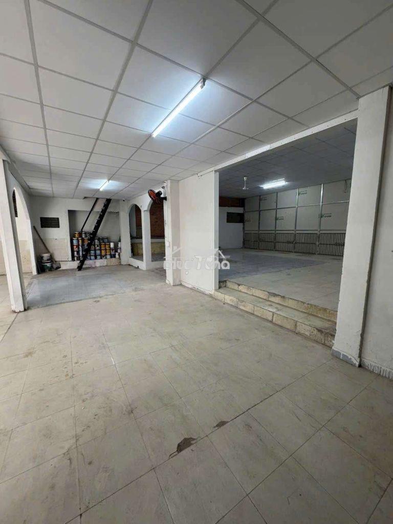 Kho 240m2 _ giá 34tr _ có xuất hóa đơn