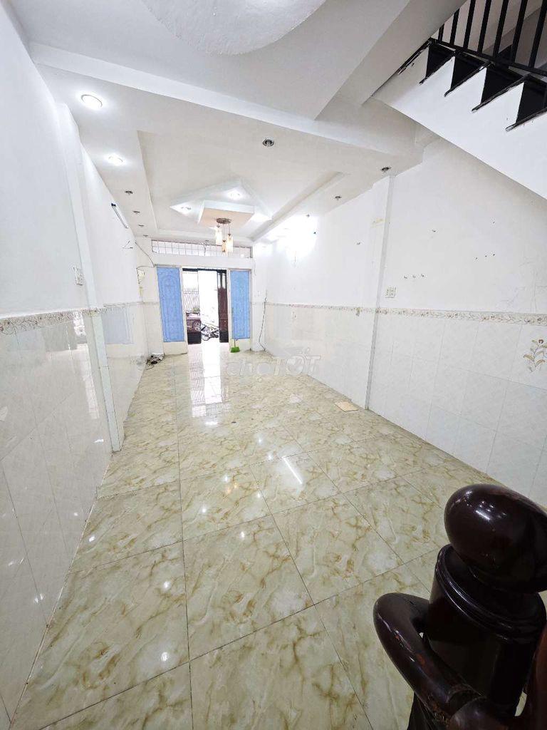 Nhà hẻm xe hơi - 1 lầu - 2pn , 2wc - 3