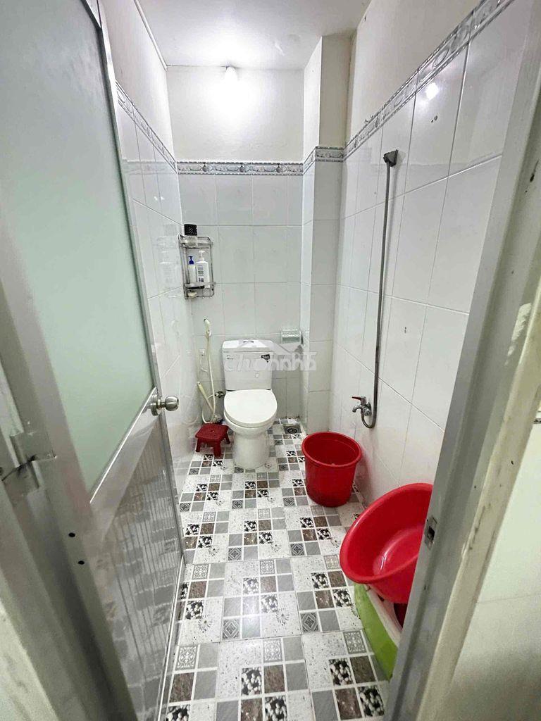Nhà [ 5 x 14 ] 1 lầu 3pn , 2 tolet,hẻm 5m  ,kênh nước đen - 2