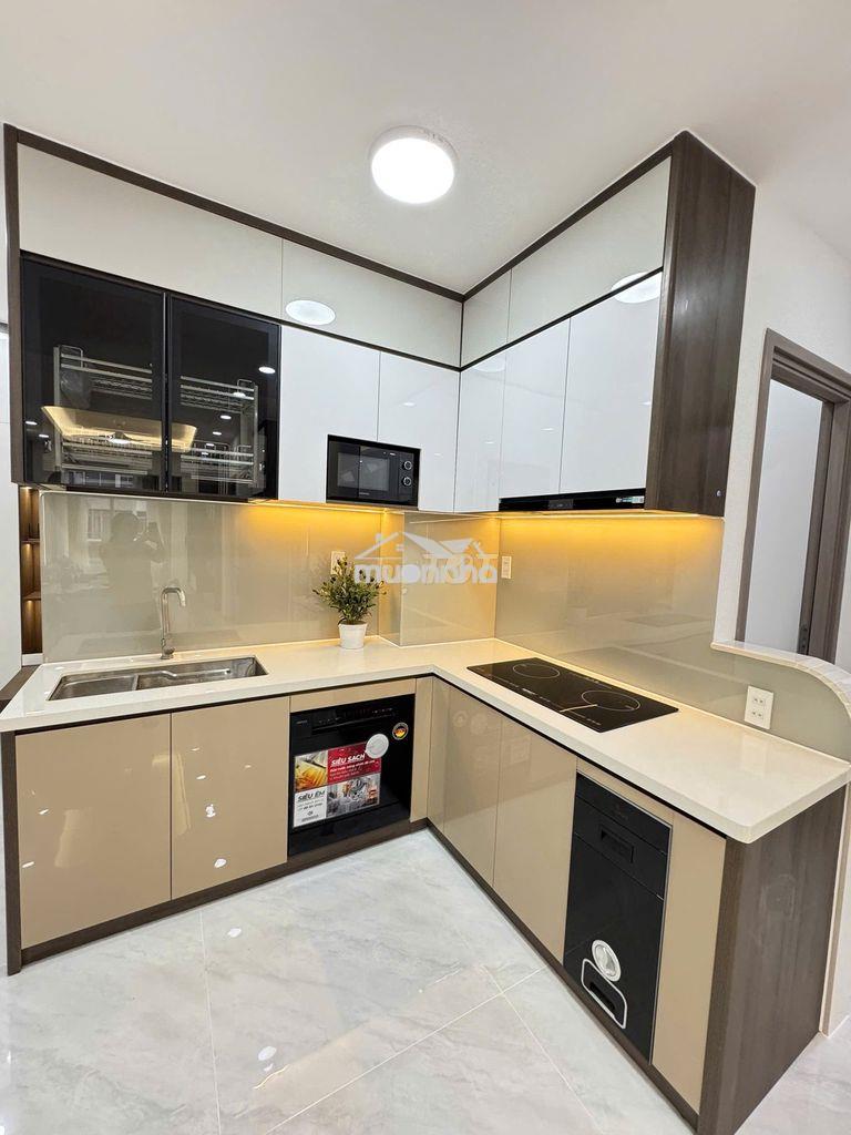 Bán căn hộ sky 1d5.3 dt 81,7m2 cực đẹp, có hđt 29 tr/tháng, chỉ 6,5 tỷ - 4