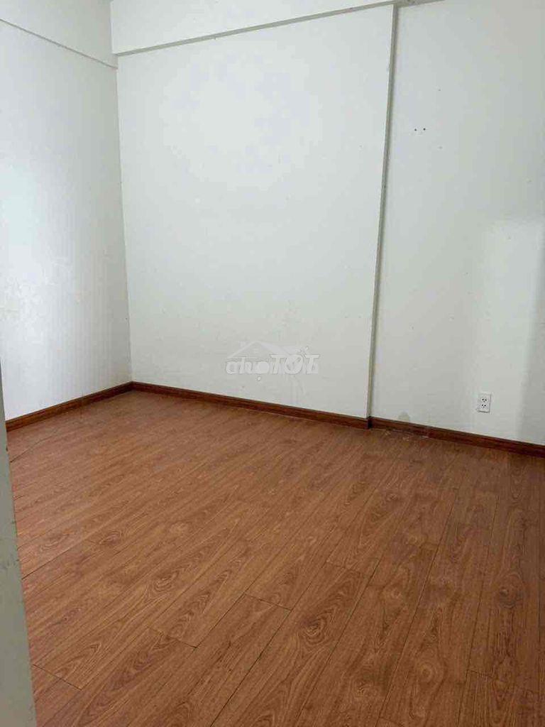 E cho thuê căn 2 pn 2 wc zentower chỉ 6 tr cọc 1 - 3