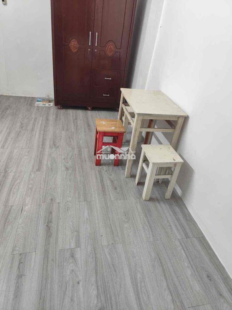 1/ cho thuê nhà đường hồ thị kỹ q10 2/ diện tích 4m x 12m 3/ kết cấu 1 - 2