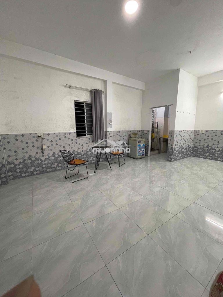 Phòng lớn 50m cửa sổ thoáng - 3