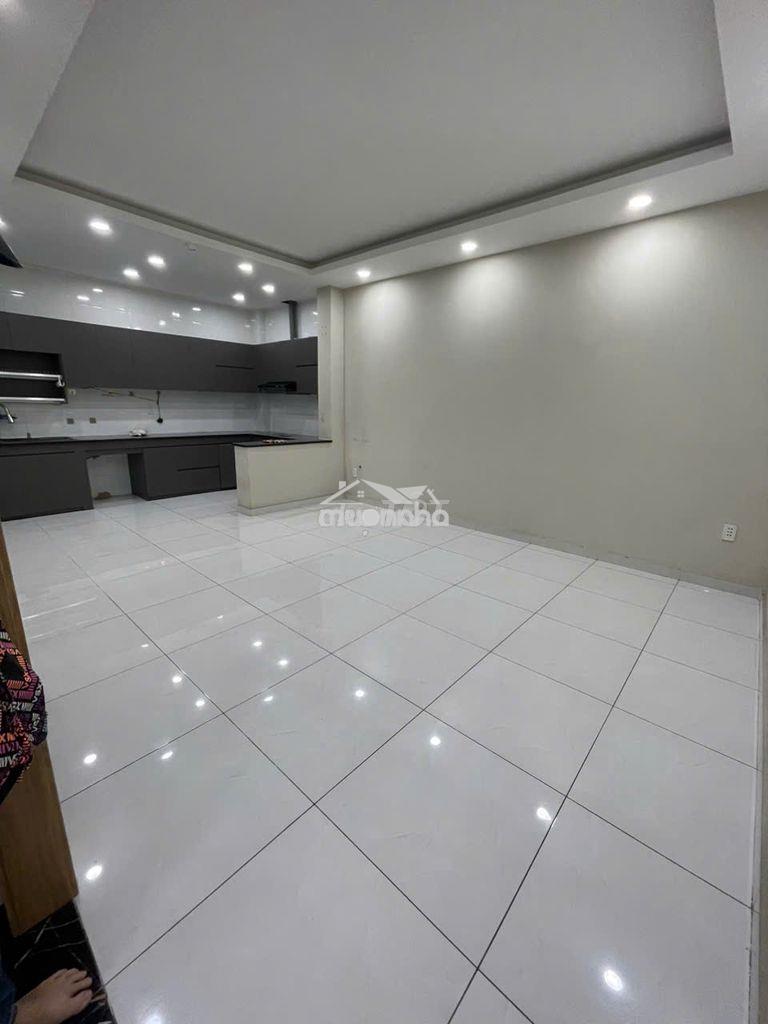 Cần cho thuê căn hộ cao thắng gần nguyễn đình chiểu. dt 170m2 - 2