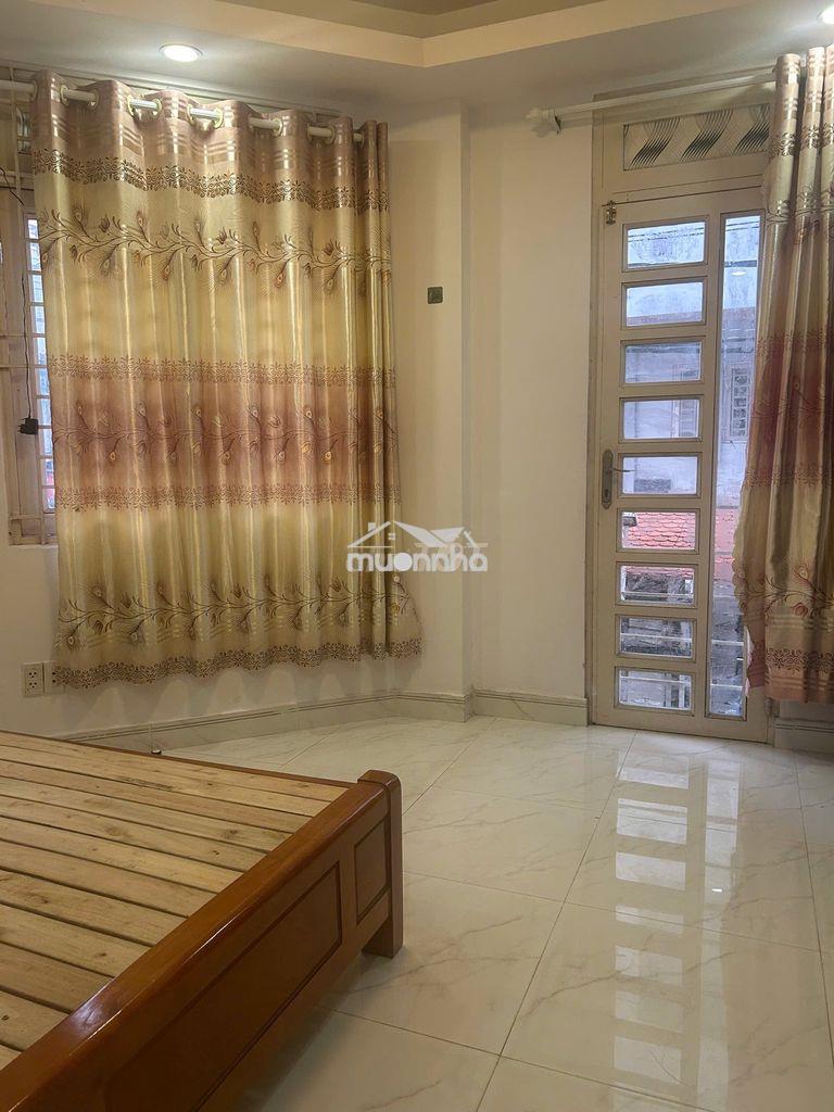 Phòng 20m2 nguyễn cảnh cân quận 1 4tr - 2