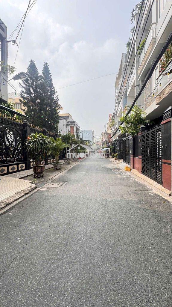 Tòa nhà chdv 17p - dt gần 1 tỷ/ năm - hxh né - 2