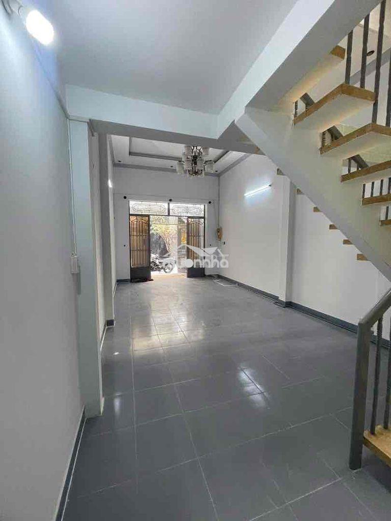 Cho thuê nhà hxh âu cơ p10 tân bình. dt: 4m x 18m trệt lưng giá 12tr - 2