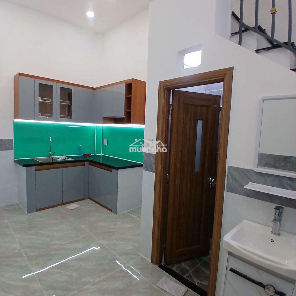 4 tỷ 350  thương lượng, nhà 3 tầng, mặt tiền kinh doanh, 4 phòng ngủ - 3