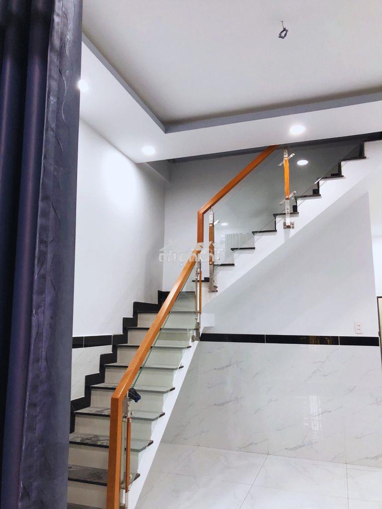 Cho thuê nhà nguyên căn - 4 phòng ngủ - nhà mới - đường 42 hiệp bình - 2