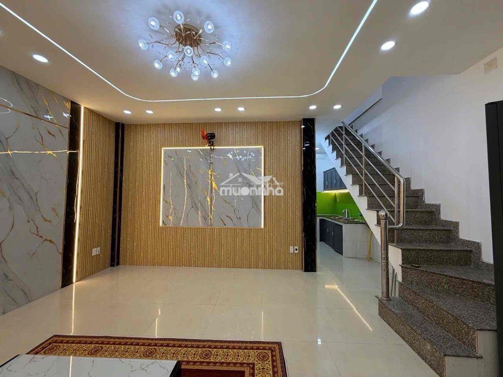 Chủ nhà cũ xây biệt thự cần bán gieo lộc cho chủ mới. q5. - 2