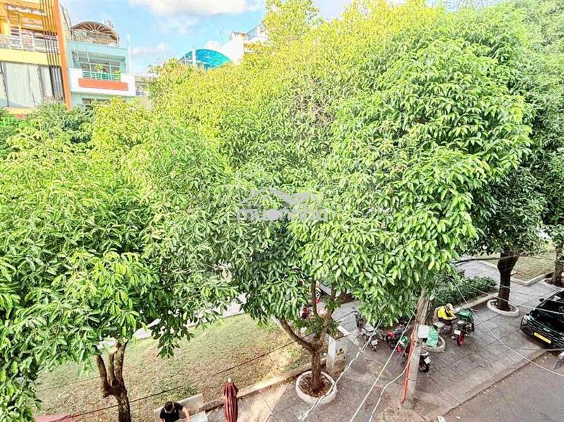 Căn 2pn 6.5tr view công viên quận 4