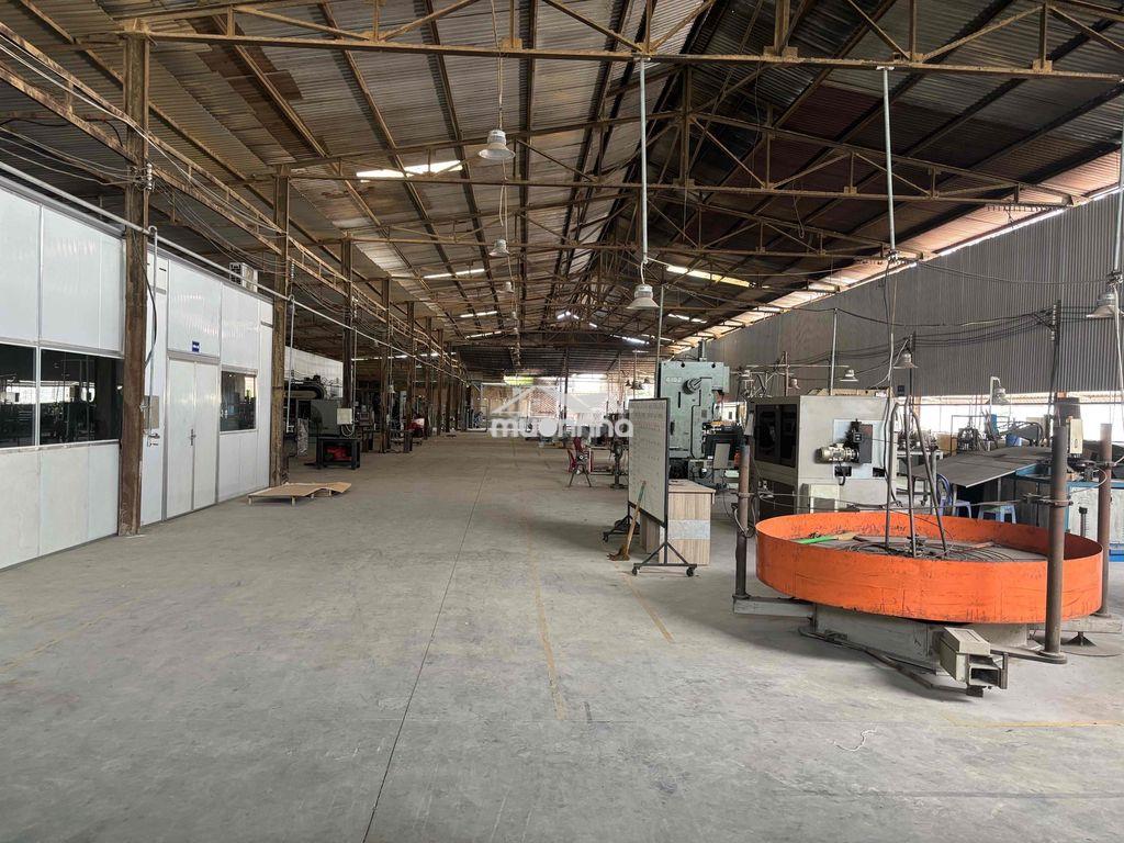 Cho thuê nhà xưởng kinhdoanh 3900m2 - 4