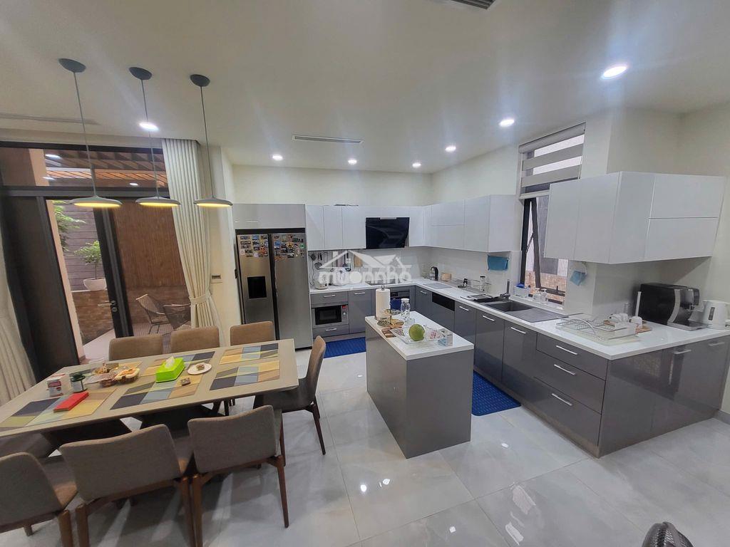 Bt song lập lucasta khang điền - 175m2 3 tầng - full nt hiện đại - 4pn - 2