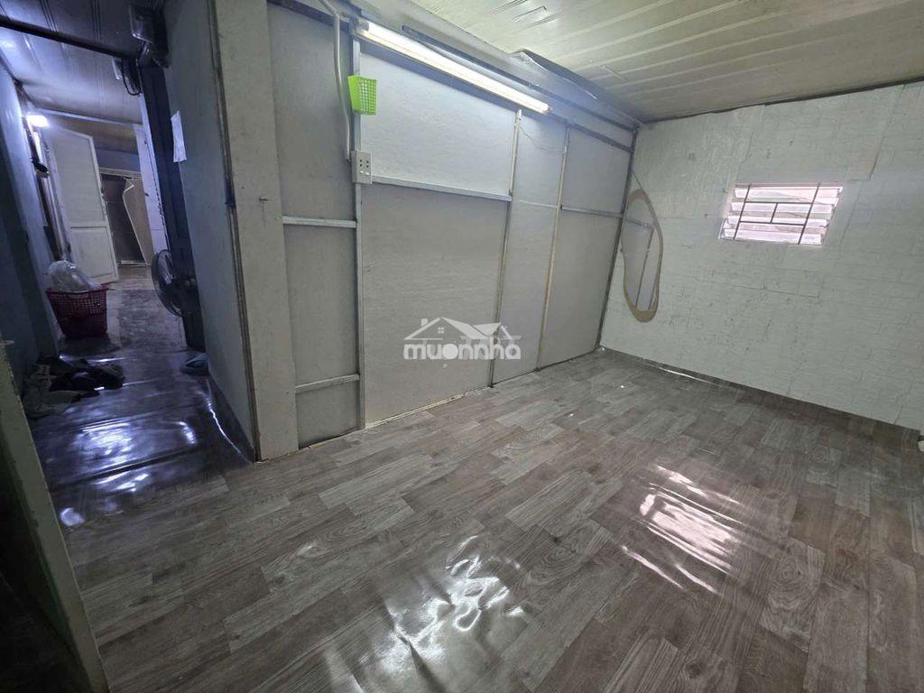 Phòng riêng biệt hẻm ôtô cách mạng tháng 8 - 2
