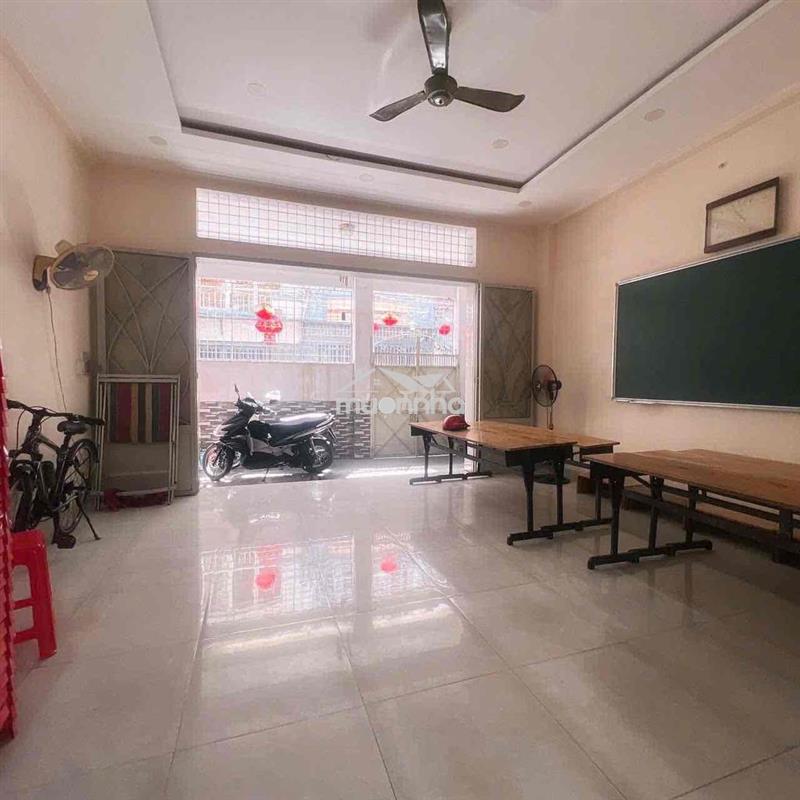 Bán nhà quận 4, 214m2, ngang 8m, nở hậu, hẻm 4m thông, chỉ 15 tỷ