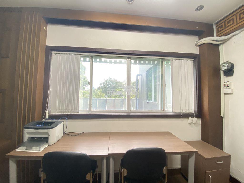 Văn phòng có đầy đủ nội thất- có cửa sổ, giấy tờ pháp lý đầy đủ - 4