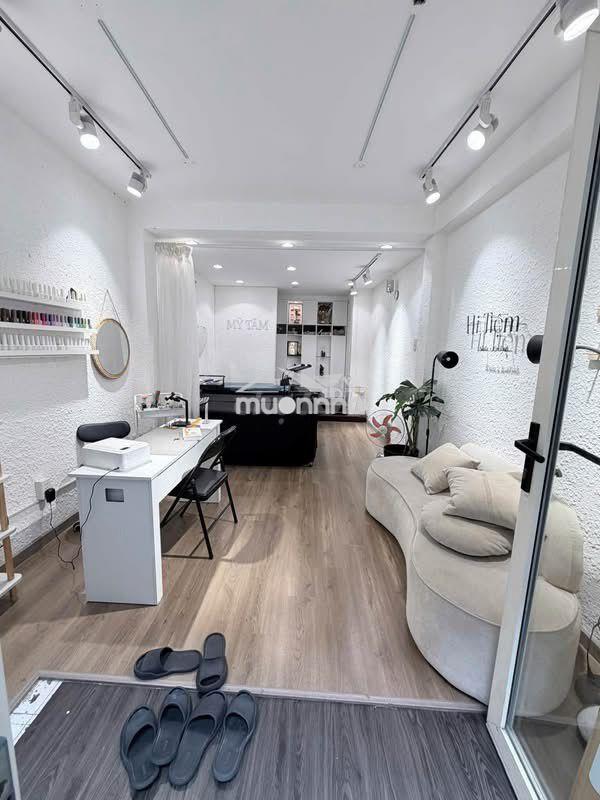 Nguyên căn hxt thông 2pn,3wc full nội thất - khu vip lê văn sỹ, quận 3