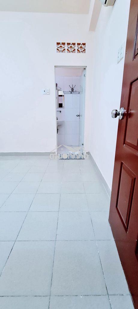 Cho thuê phòng trọ 18m² ngay trung tâm q3 - 3