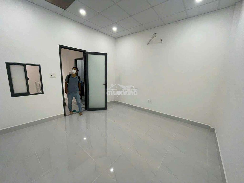 Cho thuê nhà nguyên căn đường số vĩnh hội, quận 4 - 2