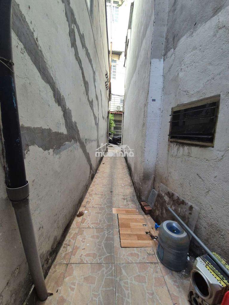 Bán nhà hẻm nội bộ lạc long quân 34m nhà 2 tầng giá re - 2